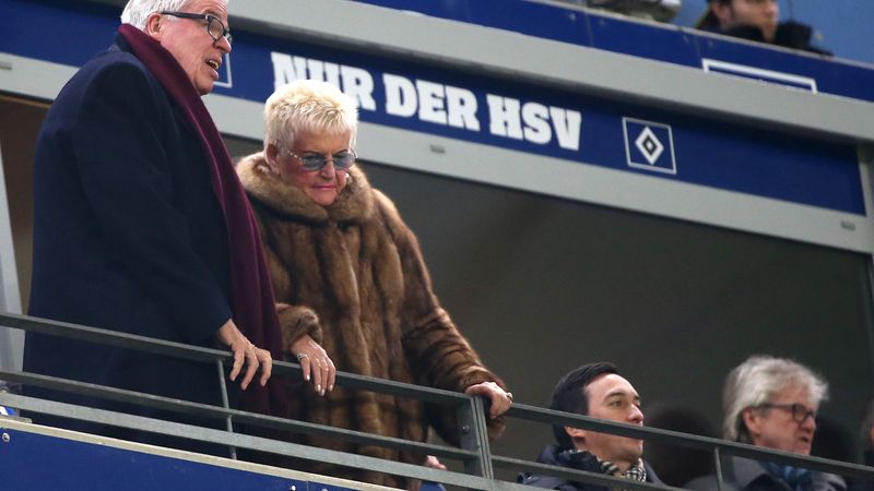 HSV-Investor Klaus-Michael Kühne (l.) und seine Frau Christine