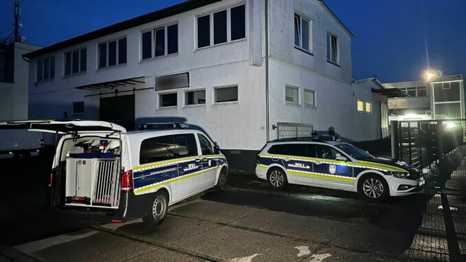 Ermittlung zu Drogengeschäften - Festnahmen in Hamburg Auch Spezialeinheiten der Polizei waren in Rothenburgsort im Einsatz. (Symbolbild)
