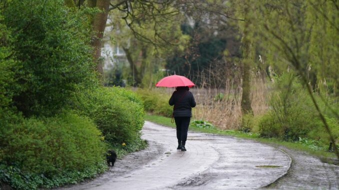 Regen in Hamburg Am Mittwoch soll es im Norden Schauer geben. (Archivbild)