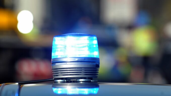 Polizei - Symbolbild Zwei Sicherheitsmitarbeiter wurden bei einer Explosion eines Geldautomaten verletzt. (Symbolbild)
