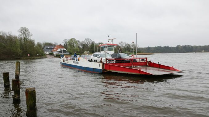 Schleifähre «Missunde II» nimmt den Betrieb wieder auf Die alte Schleifähre "Missunde II" ist ausgefallen. (Archivbild)