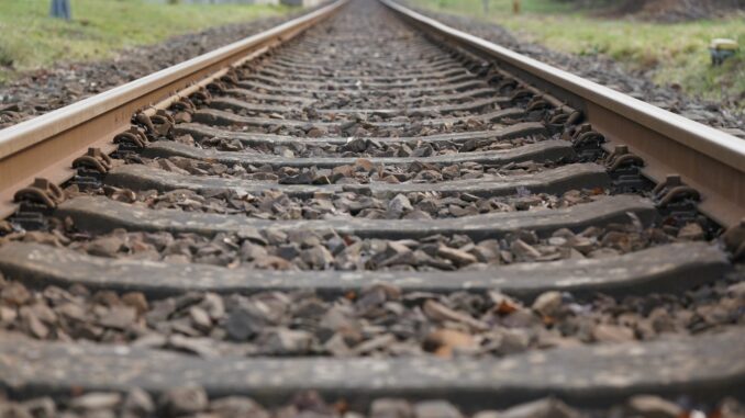Bahngleise - Archiv Die Finanzierung einer Studie für eine bessere Bahninfrastruktur steht.
