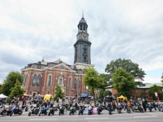 Der letzte Hamburger Motorradgottesdienst kann 2025 nicht in seiner traditionellen Form stattfinden. (Archivbild)