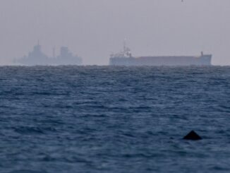 Die Deutsche Marine führt derzeit Schießübungen vor Rügen durch.