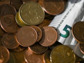 Die Ausgaben für die Kinder- und Jugendhilfe in Schleswig-Holstein sind stark gestiegen.