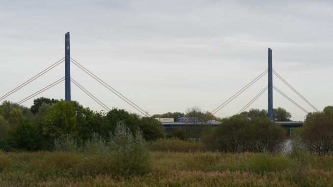 Norderelbbrücke Die gut 60 Jahre alte Norderelbbrücke ist sicher, bekräftigt das Bundesverkehrsministerium.
