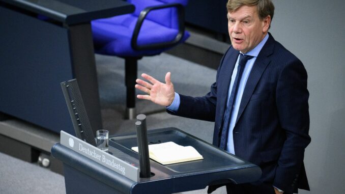 Bundestag Die CDU in Schleswig-Holstein will Johann Wadephul als Spitzenkandidat für die Bundestagswahl aufstellen. (Archivbild)