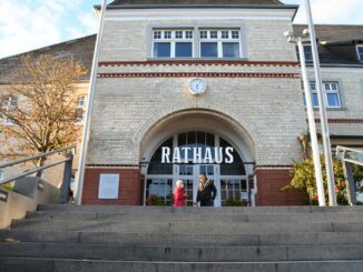 Wer im kommenden Jahr auf dem Chefsessel im Rathaus in Westerland sitzt, ist noch völlig unklar. (Archivbild)