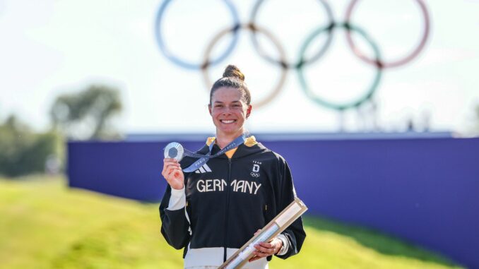 Esther Henseleit Golferin Esther Henseleit gewann bei den Olympischen Spielen in Paris überraschend die Silbermedaille.