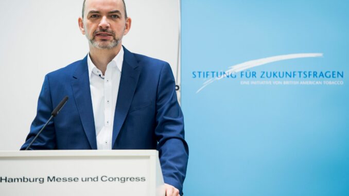 Zukunftsforscher Ulrich Reinhardt Kriege, Klimawandel, wirtschaftlichen Unsicherheiten, Inflation und Migrationsfragen prägen die Stimmungslage der Bundesbürger zum Jahresbeginn 2025, sagt der Leiter der Stiftung für Zukunftsfragen, Prof. Ulrich Reinhardt.