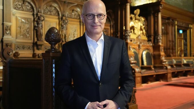 Hamburgs Bürgermeister Peter Tschentscher Hamburgs Bürgermeister Peter Tschentscher (SPD) hat die Union vor der umstrittenen Abstimmung im Bundestag über einen Gesetzentwurf für schärfere Migrationsregeln zur Umkehr aufgefordert. (Archivbild)