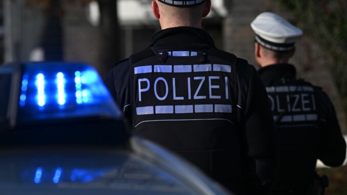 Polizei Die Polizei bittet um Zeugenhinweise nach einem Raubüberfall in Hamburg-Wilhelmsburg. (Symbolbild)