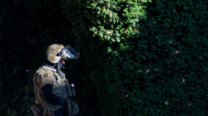SEK-Einsatz in Hamburg - Sohn bedroht Mutter mit Messer Das SEK stürmte die Wohnung. (Archivfoto)