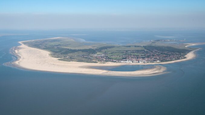 Drogenfunde auf Nordseeinseln Auf der ostfriesischen Insel Borkum gab es zuletzt immer wieder Funde von Kokain-Paketen. (Archivbild)