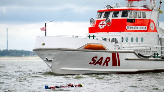 Seenotretter Die Seenotretter haben im vergangenen Jahr fast 3.000 Menschen geholfen. (Archivfoto)