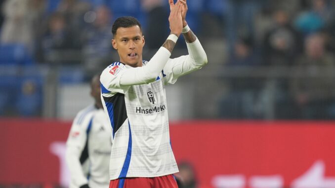 Davie Selke vom Hamburger SV Davie Selke hatte eine Jochbogenfraktur erlitten.