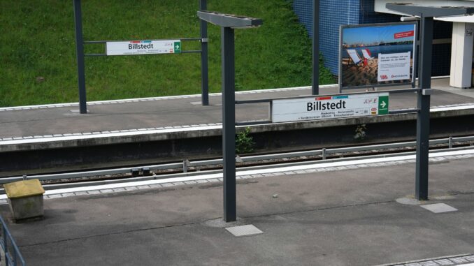 Person stürzt in Gleisbett Die Polizei geht von einem Unfall aus. Archivbild