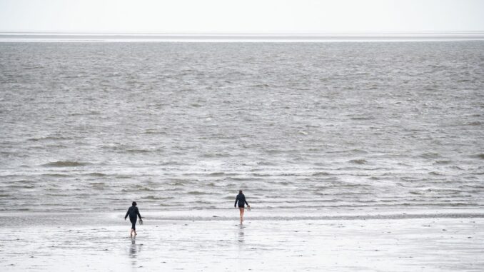 Nordsee Das Bundesamt für Seeschifffahrt und Hydrographie hat für Nord- und Ostsee überdurchschnittlich hohe Temperaturen des Oberflächenwassers ermittelt.