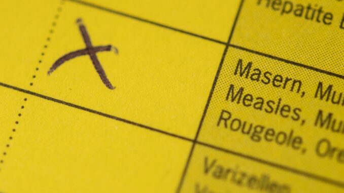 Masern-Impfung Um eine Herdenimmunität zu erreichen, müssen mindestens 95 Prozent der Zweijährigen den vollen Impfschutz haben. (Symbolbild)