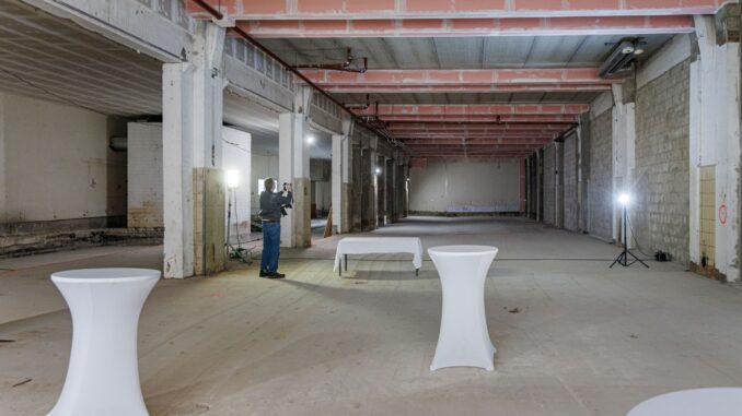 St. Pauli Musikclub "Gruenspan" bezieht Ausweichquartier Aus der Lagerhalle D des Fleischgroßmarkts Hamburg soll bis zum Herbst der neue Standort des «Gruenspan» werden.