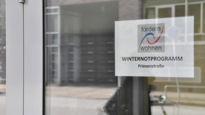 Winternotprogramm für Obdachlose In dem sechsstöckigen Gebäude hatte im vierten Stock eine Matratze gebrannt. (Archivbild)