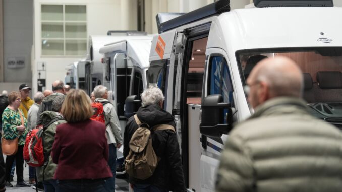 Messe "Reisen & Caravaning Hamburg" Viele Besucher kamen am ersten Tag auf die Messe «Reisen& Caravaning».