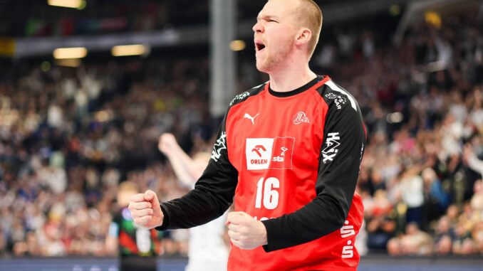 Tomas Mrkva vom THW Kiel Kiels Keeper Tomas Mrkva fand gegen den FC Porto sofort in die Partie.