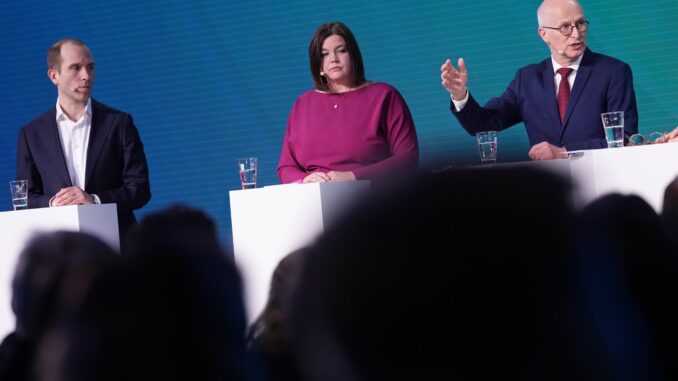 Triell vor der Bürgerschaftswahl Auf Einladung des NDR diskutieren die Spitzenkandidaten Dennis Thering (CDU), Katharina Fegebank (Grüne) und Peter Tschentscher (NDR) ein letztes Mal vor der Bürgerschaftswahl. (Archivbild)