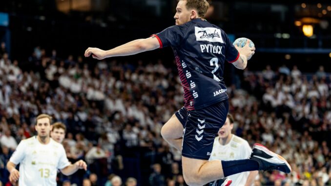 Simon Pytlick von der SG Flensburg-Handewitt Simon Pytlick hat sich den Arm gebrochen und fällt aus.