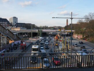 Die Brückenbauarbeiten am Berliner Tor in Hamburg erfordern die mehrtägige Vollsperrung der Bürgerweide und des Berlinertordamms.