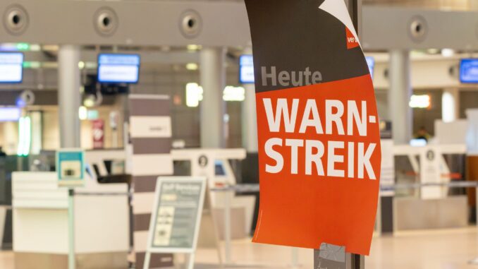 Warnstreik am Flughafen Hamburg Anlass der Warnstreiks im öffentlichen Dienst: Die anstehenden nächsten Runden in den Tarifverhandlungen.