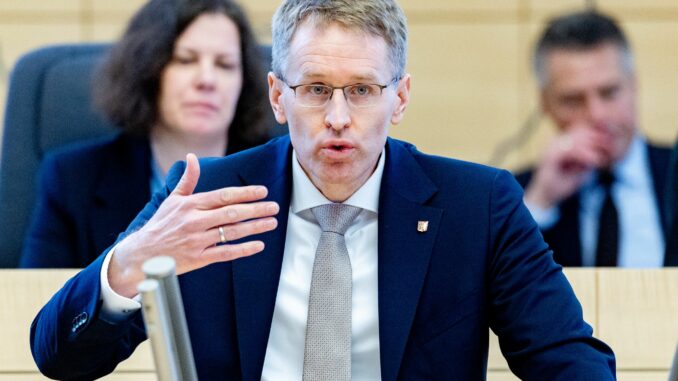 Daniel Günther Daniel Günther steht einer Reform der Schuldenbremse offen gegenüber. (Archivbild)
