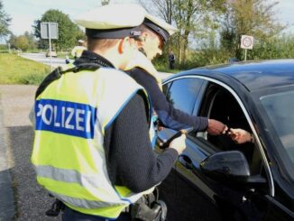 Einen mehrfach verurteilten Straftäter nahmen Bundespolizisten bei Ladelund fest. (Symbolfoto)