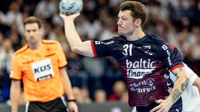 Emil Jakobsen von der SG Flensburg-Handewitt Emil Jakobsen und die SG Flensburg-Handewitt gewinnen beim HC Erlangen.
