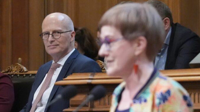 Letzte Sitzung Hamburgische Bürgerschaft Die Opposition nutzt die letzte Sitzung der Hamburgischen Bürgerschaft zur Generalabrechnung mit fünf Jahren rot-grün unter Bürgermeister Peter Tschentscher.