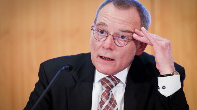 Nach der Bundestagswahl im Norden Hamburgs Landeswahlleiter Oliver Rudolf will vermeiden, dass Briefwähler bei der Bürgerschaftswahl ihre Stimme nicht abgeben können.