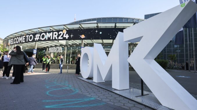 Digitalmesse OMR Die OMR bleibt ein fester Bestandteil in Hamburg: Die Macher haben einen Zehn-Jahres-Vertrag mit der Stadt unterschrieben. (Archivbild)