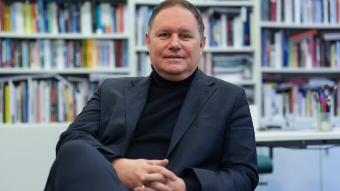 Hamburgs Kultursenator Carsten Brosda (SPD) Carsten Brosda (SPD) wird die Arbeitsgruppe Kultur und Medien bei den Koalitionsverhandlungen von Union und SPD in Berlin leiten. (Archivbild)