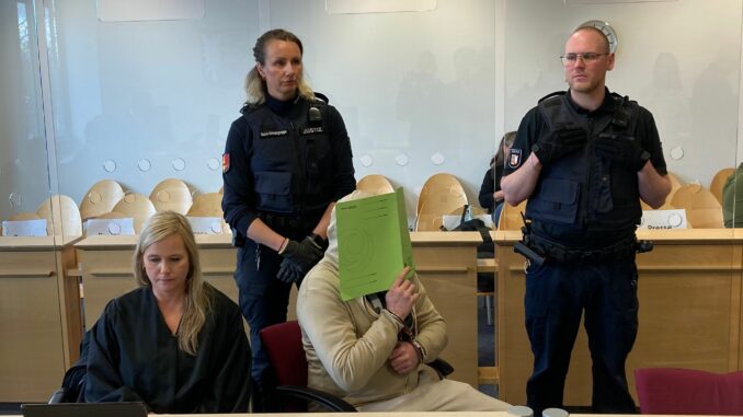 Prozess um tödliche Misshandlung eines Zweijährigen Der 31-Jährige ist nach wegen grausamen Mordes und schwerer Kindesmisshandlung angeklagt.