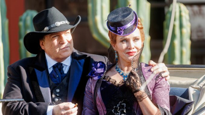 Vorstellung der Gastschauspieler der Karl-May-Spiele 2025 Charmant und gefährlich: Francis Fulton-Smith und Sonja Kirchberger als Gangsterpaar.
