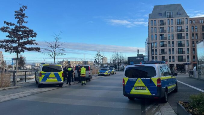 Mensch bei Auseinandersetzung in Kieler Fußgängerzone verletzt Ein Tatverdächtiger befindet sich nach einem Angriff in der Kieler Fußgängerzone in der JVA Neumünster. (Symbolbild)