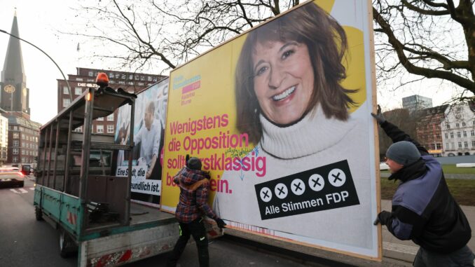 Nach der Bürgerschaftswahl in Hamburg Trotz verpasstem Wiedereinzug in die Bürgerschaft lobt FDP-Spitzenkandidatin Katarina Blume ihr Team.