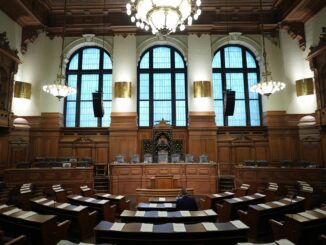Für die finale Staffel der Erfolgsserie «Babylon Berlin» soll im Hamburger Rathaus gedreht werden. (Archivbild)