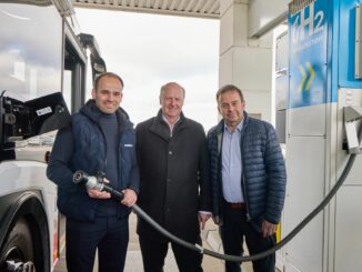 Der Brennstoffzellenbus soll noch in dieser Woche die ersten regulären Linienfahrten absolvieren.