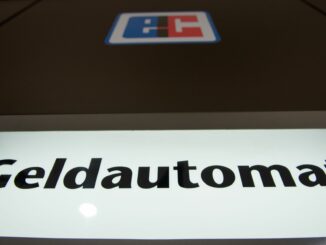 Unbekannte überfallen einen Geldtransporter in Reinbek bei Hamburg. (Symbolbild)