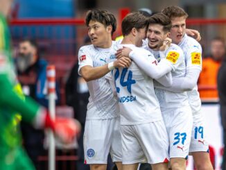 Kiel feiert den ersten Auswärtssieg der Saison.