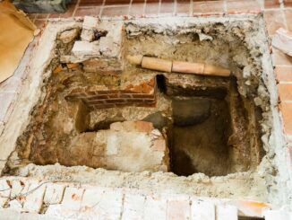 Archäologen haben Fundamente des Vorgängerbaus der Lübecker Marienkirche freigelegt.
