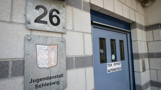 Jugendgefängnis Die Vorfälle in der Jugendanstalt beschäftigen auch den Landtag.