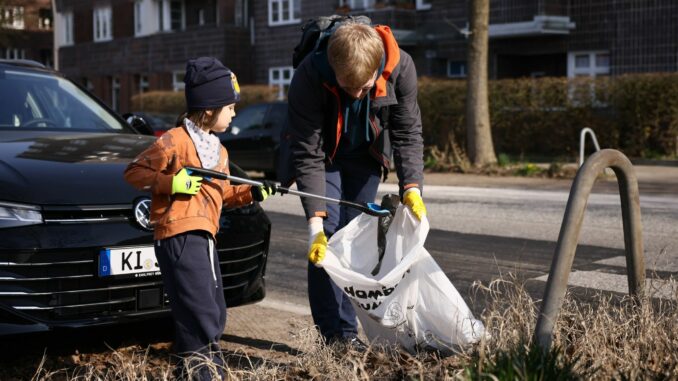 Bilanz der Stadtputzaktion «Hamburg räumt auf!» Bei der Aufräumaktion «Hamburg räumt auf!» wurden in diesem Jahr 135 Tonnen Müll gesammelt.