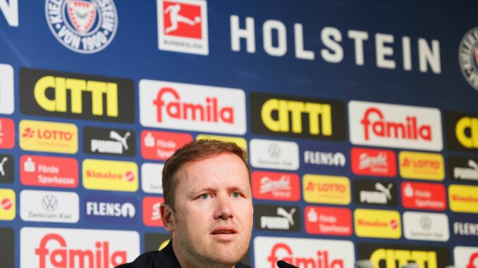 Holstein Kiel stellt Sportchef Olaf Rebbe vor Olaf Rebbe setzt bei Holstein Kiel weiter auf junge Spieler.